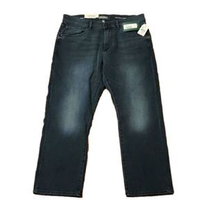 DL1961 Avery Modern Straight Fit Jean Size 34/28‎